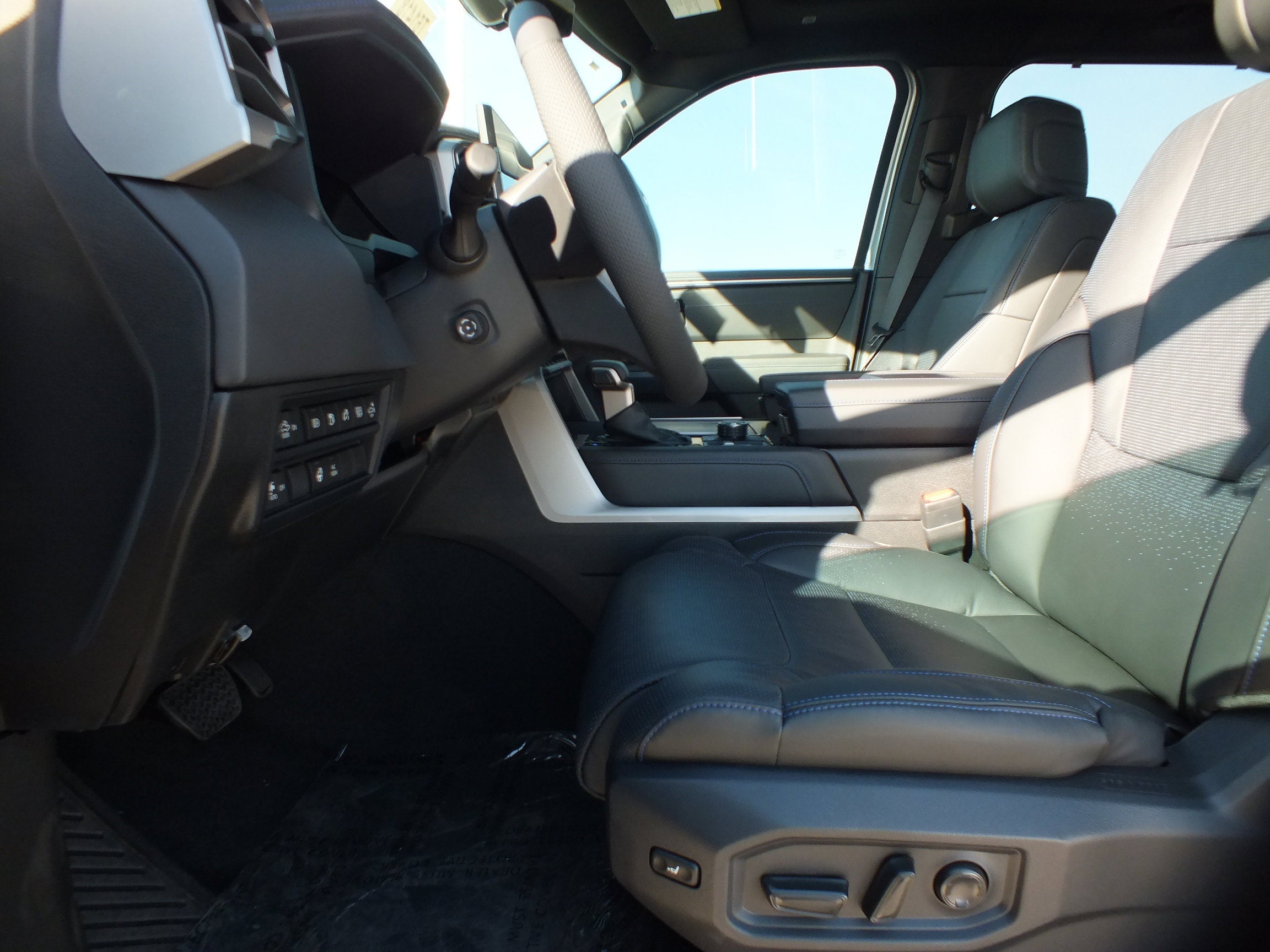 2026 Toyota Tundra i-FORCE MAX Tundra Platinum