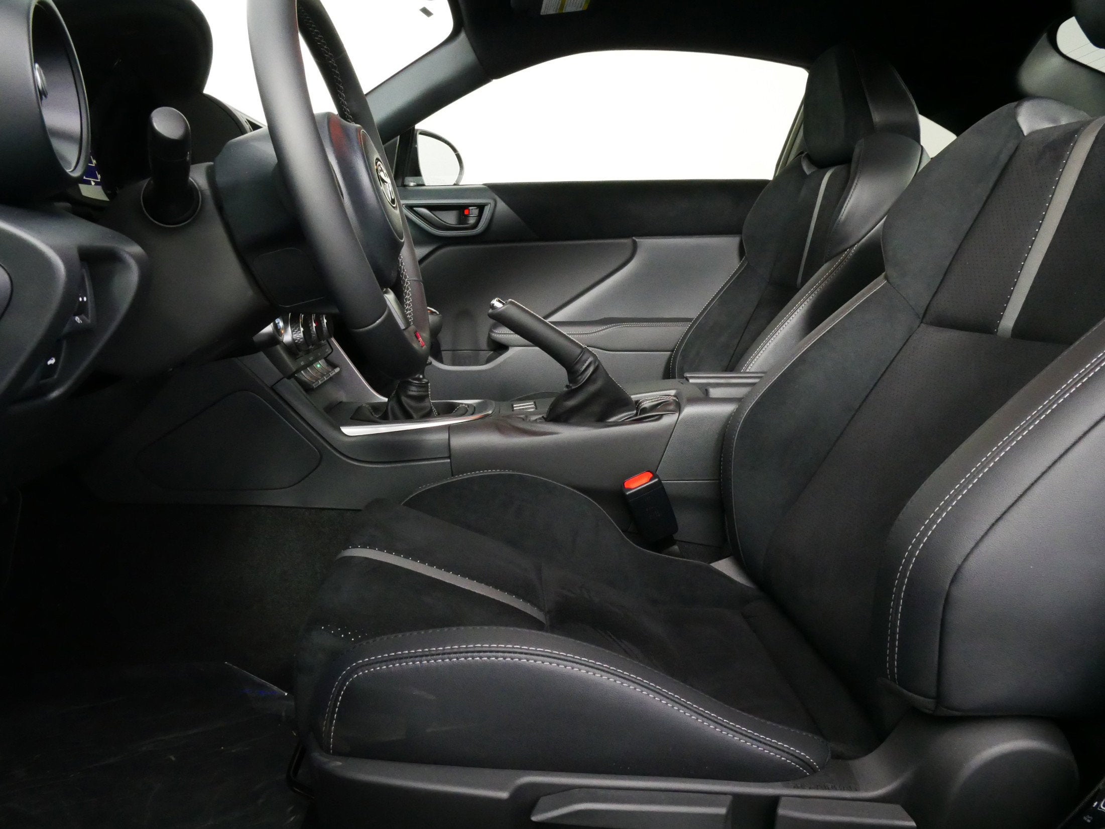 2026 Toyota GR86 Premium MT