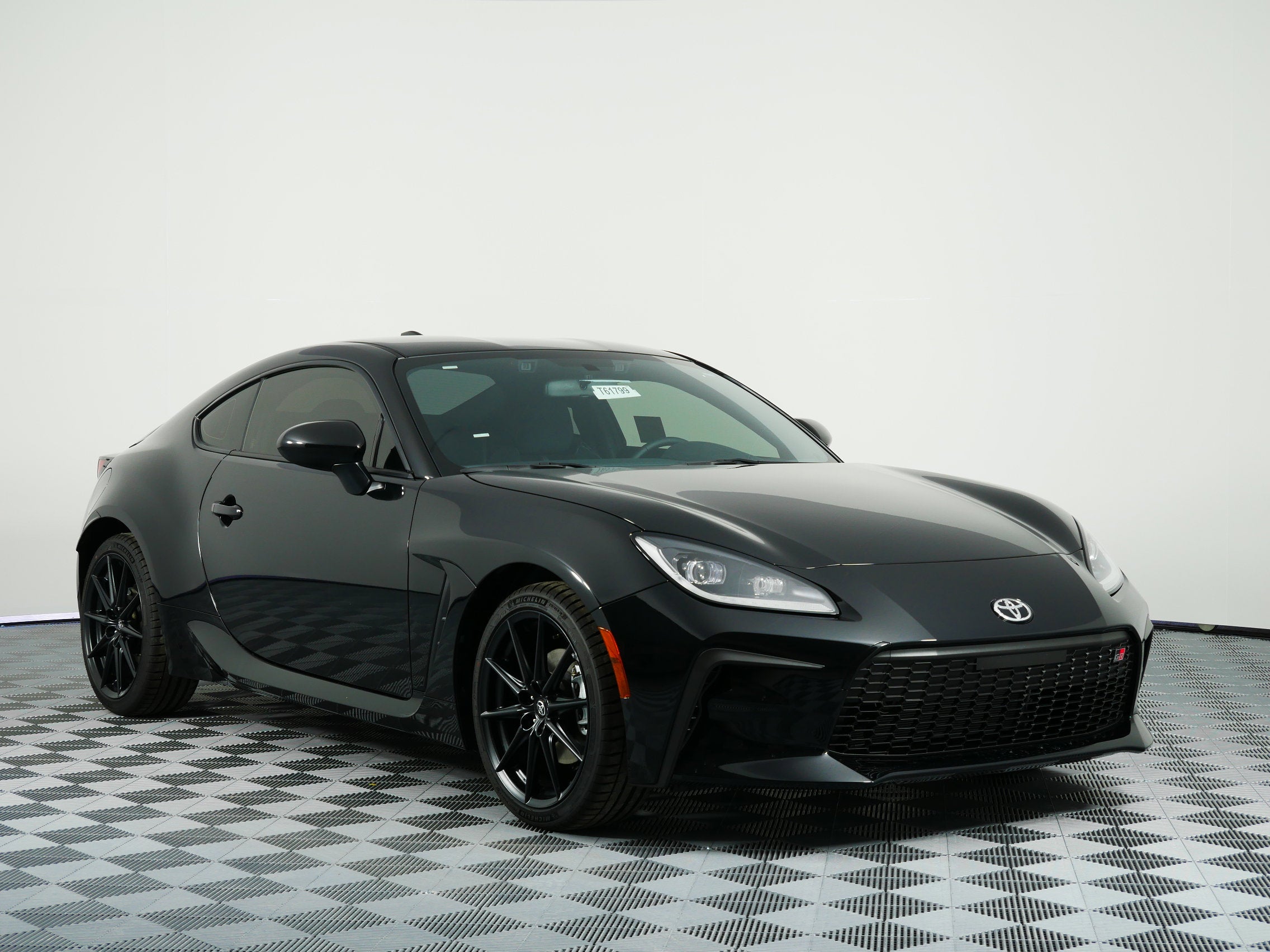 2026 Toyota GR86 Premium MT