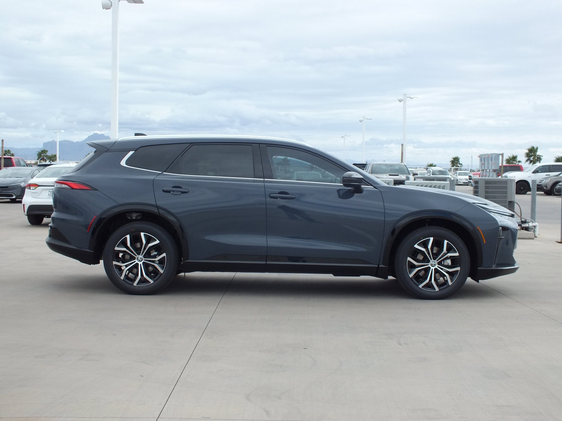 2026 Toyota Toyota Crown Signia XLE