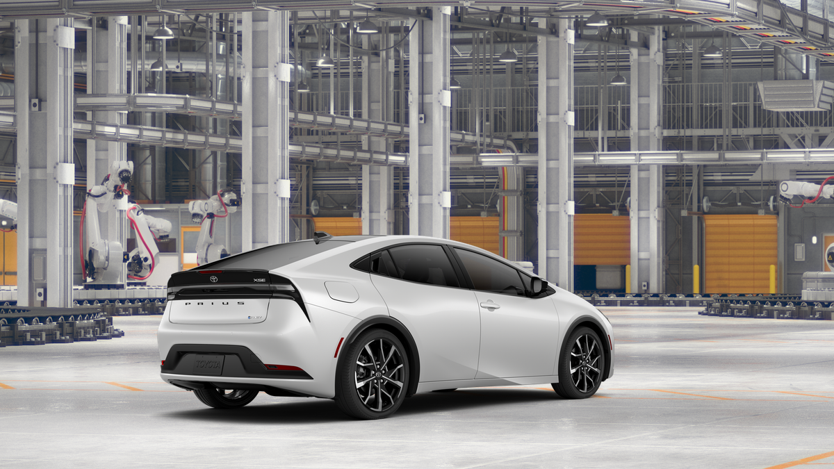 2027 Toyota Prius Plug-in Hybrid XSE Premium