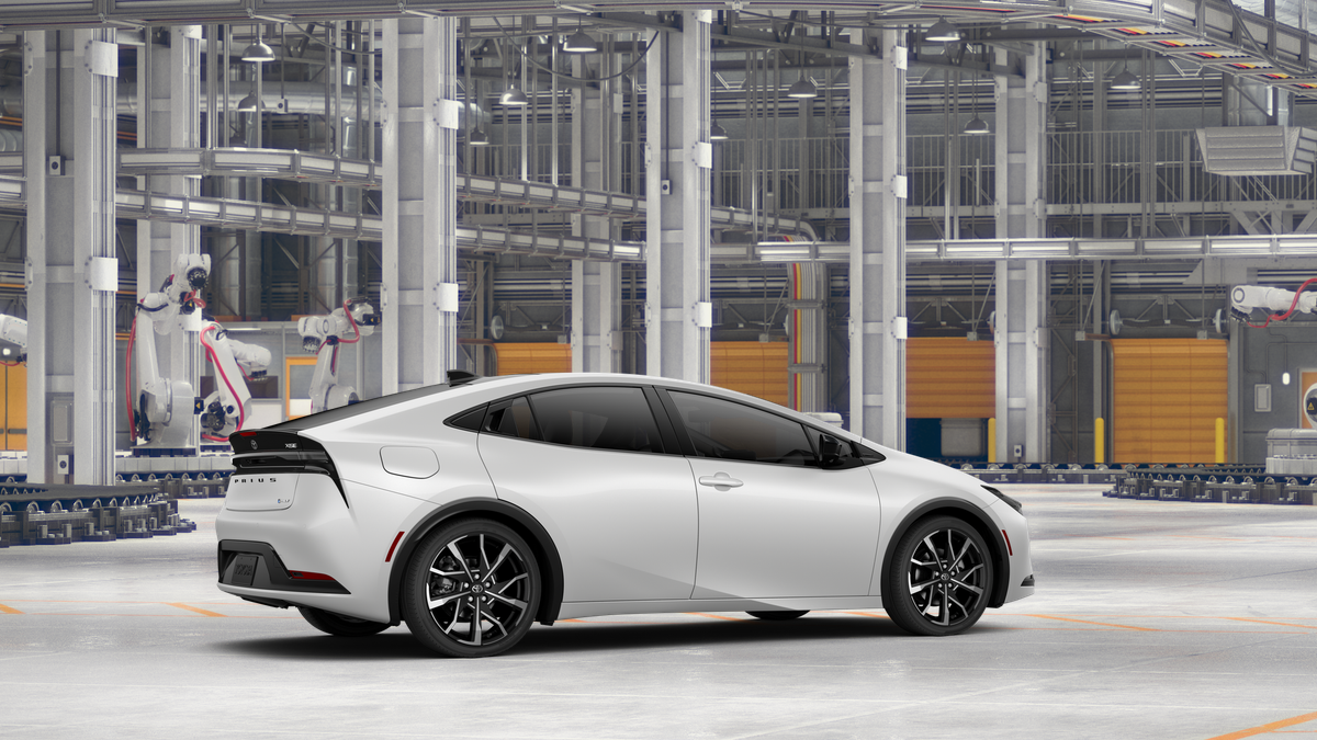 2027 Toyota Prius Plug-in Hybrid XSE Premium