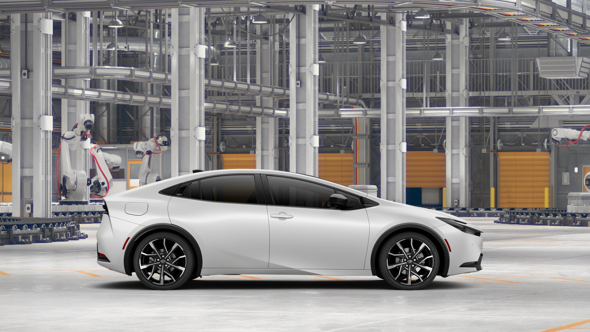 2027 Toyota Prius Plug-in Hybrid XSE Premium