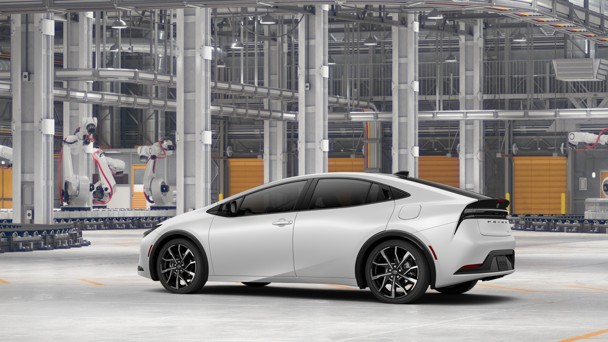 2027 Toyota Prius Plug-in Hybrid XSE Premium