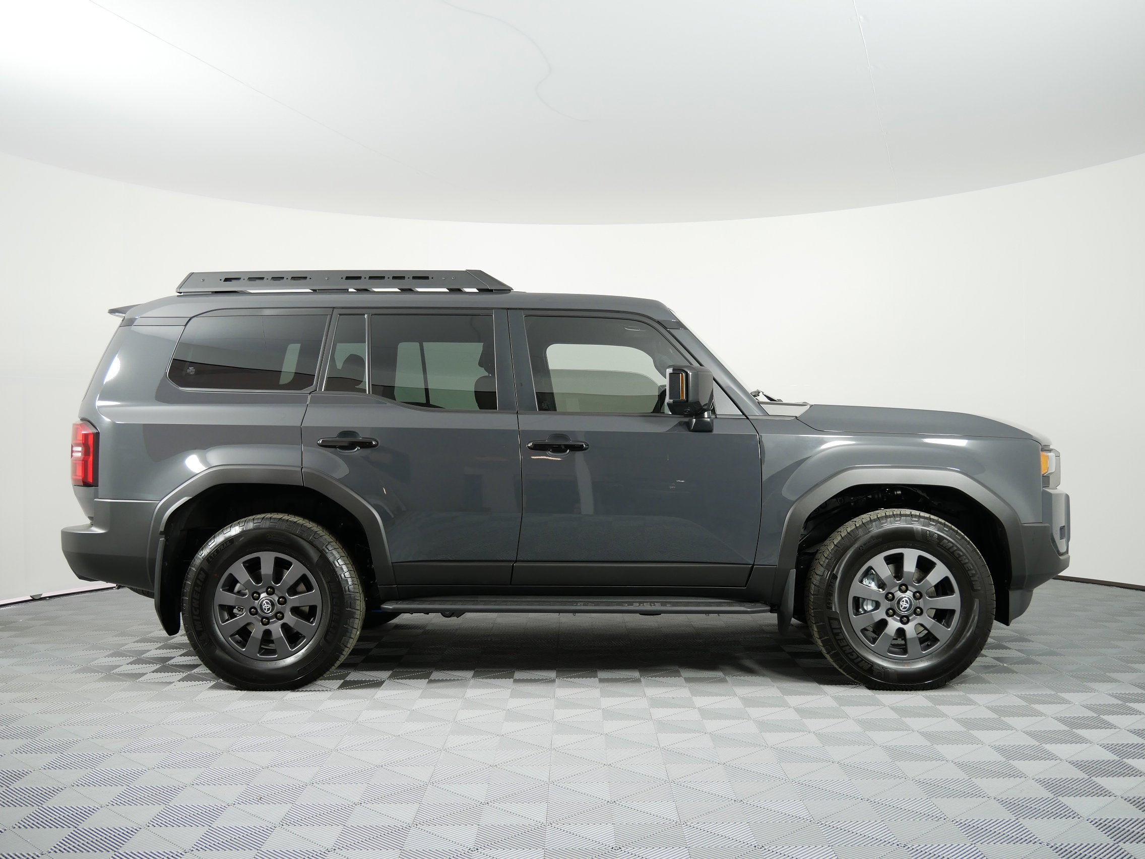 2026 Toyota Land Cruiser 4WD (Natl)