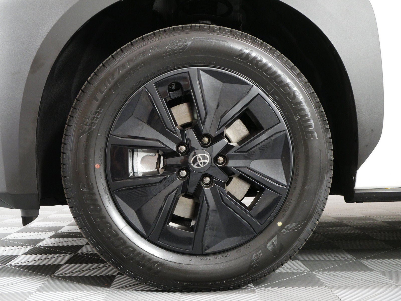2026 Toyota bZ Woodland AWD (Natl)